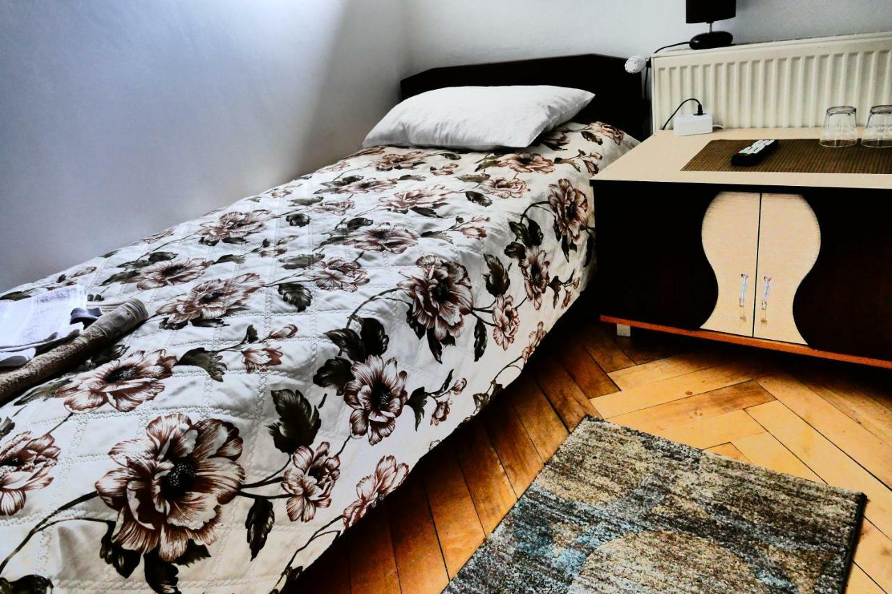 Pensiunea Roua Florilor Hotel Anina Bagian luar foto