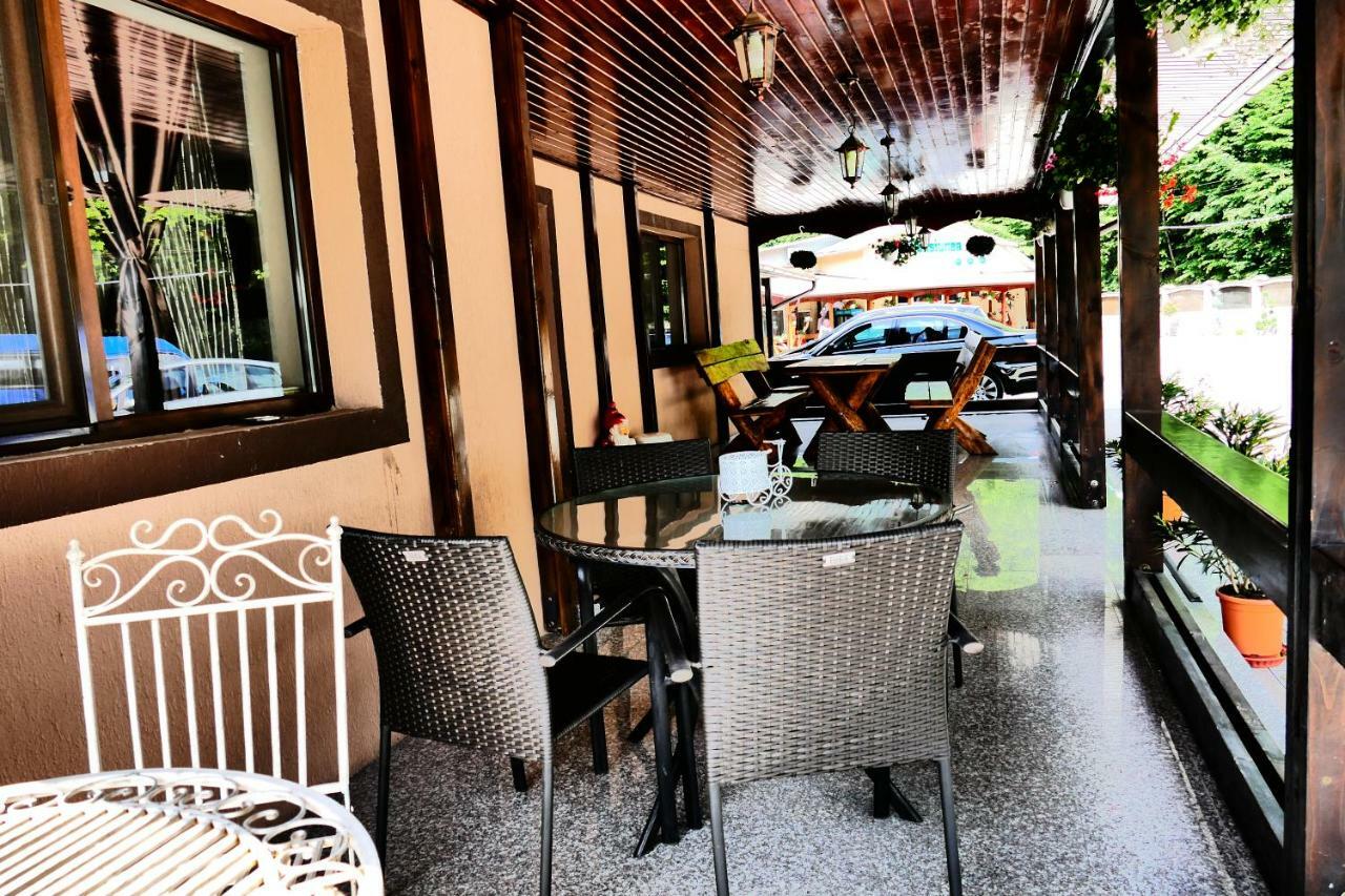 Pensiunea Roua Florilor Hotel Anina Bagian luar foto