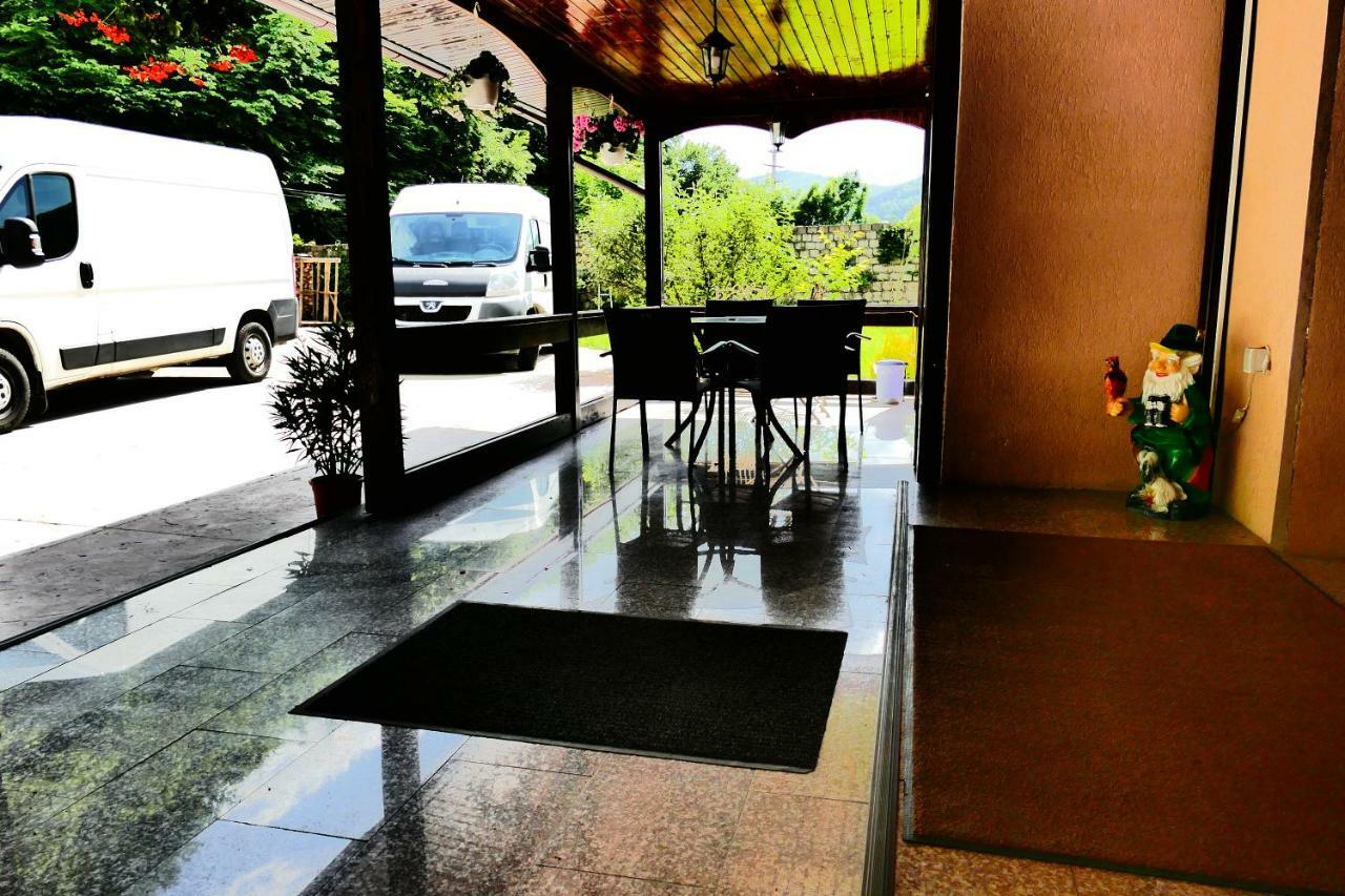 Pensiunea Roua Florilor Hotel Anina Bagian luar foto